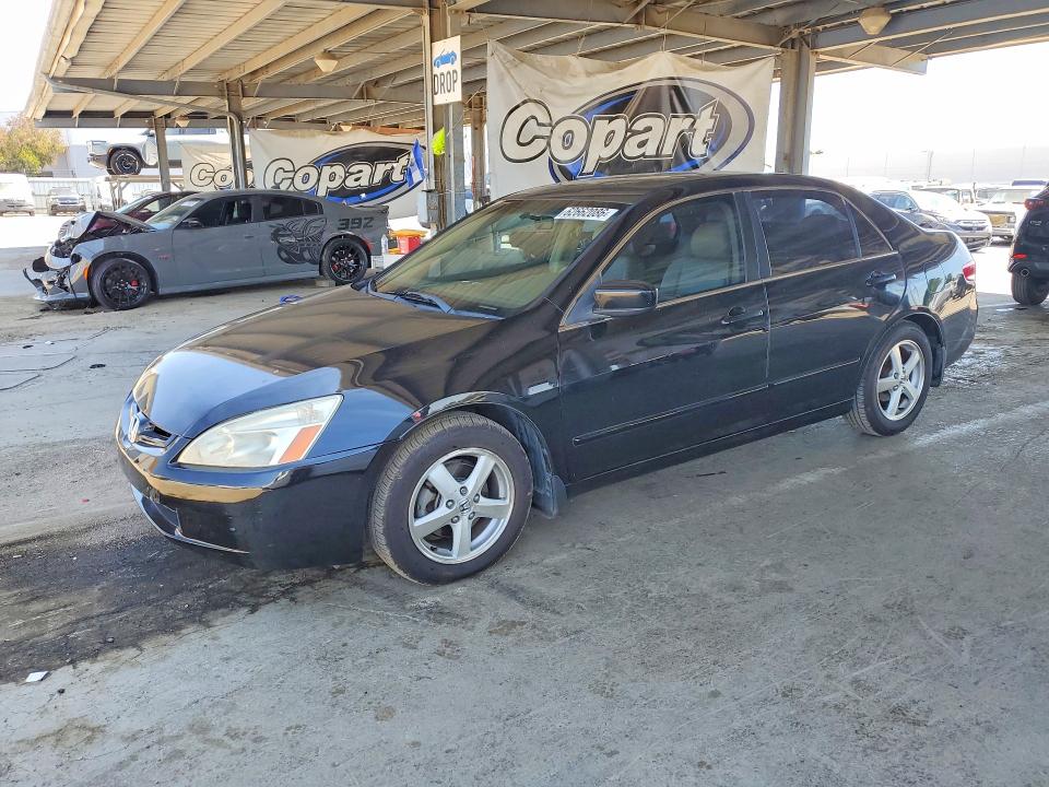 2004 Honda Accord VIN JHMCM56734C019132 COPART salvage auction — MINOR DENT/SCRATCHES, CA - DIS/DLR/EXP ONLY CLEAN TITLE, sold $30 on 2026-07-28 (photo 1)