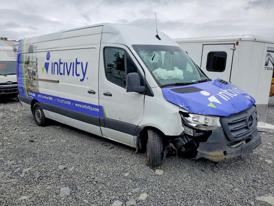 2023 Mercedes-benz Sprinter VIN W1Y4NCHY6PT123594 COPART salvage auction — FRONT END, Ny - Mv-907A Salvage Certificate, sold $6,800 on 2026-07-15 (photo 4)