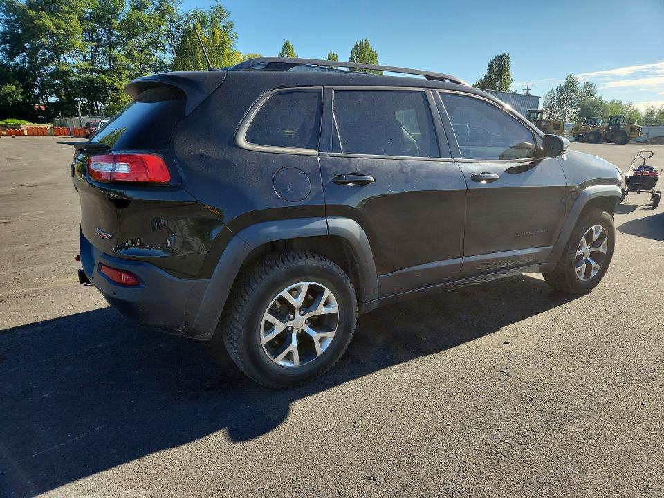 2017 Jeep Cherokee VIN 1C4PJMBS9HW568287 COPART salvage auction — FRONT END, Or - Salvage Title Certificate, sold $1,750 on 2026-09-09 (photo 3)