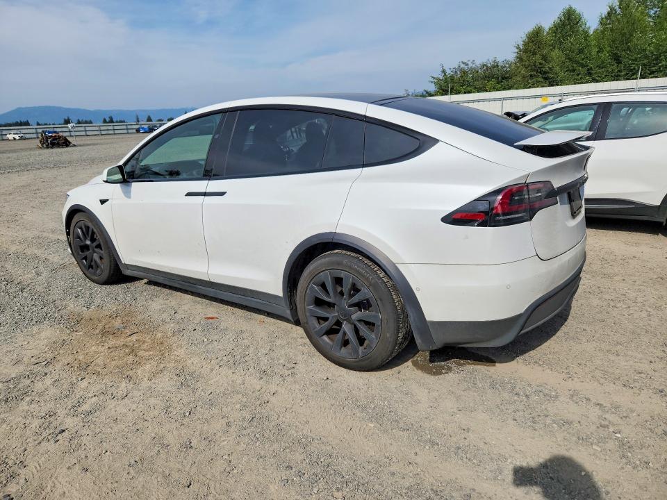 2022 Tesla Model x VIN 7SAXCAE5XNF358234 COPART salvage auction — SIDE, WA - CERT OF OWNERSHIP-REBUILT, sold $17,400 on 2026-07-27 (photo 2)