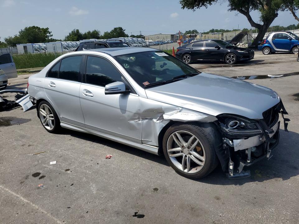 2012 Mercedes-benz C-klasse VIN WDDGF4HB8CA607021 COPART salvage auction — FRONT END, Fl - Cert Of Title Slvg Rebuildable, sold $775 on 2026-08-18 (photo 4)