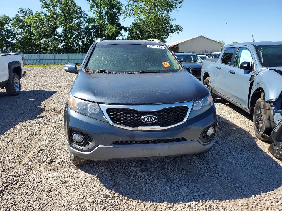 2011 Kia Sorento VIN 5XYKUDA27BG062805 COPART salvage auction — NORMAL WEAR, PA - CERT OF TITLE, sold $725 on 2026-07-27 (photo 5)