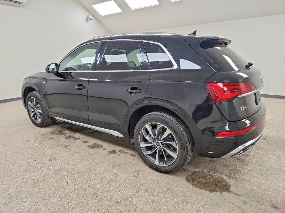 2024 Audi Q5 VIN WA1EAAFY5R2064374 COPART salvage auction — MINOR DENT/SCRATCHES, Tx - Certificate Of Title (P), sold $15,300 on 2026-07-22 (photo 2)