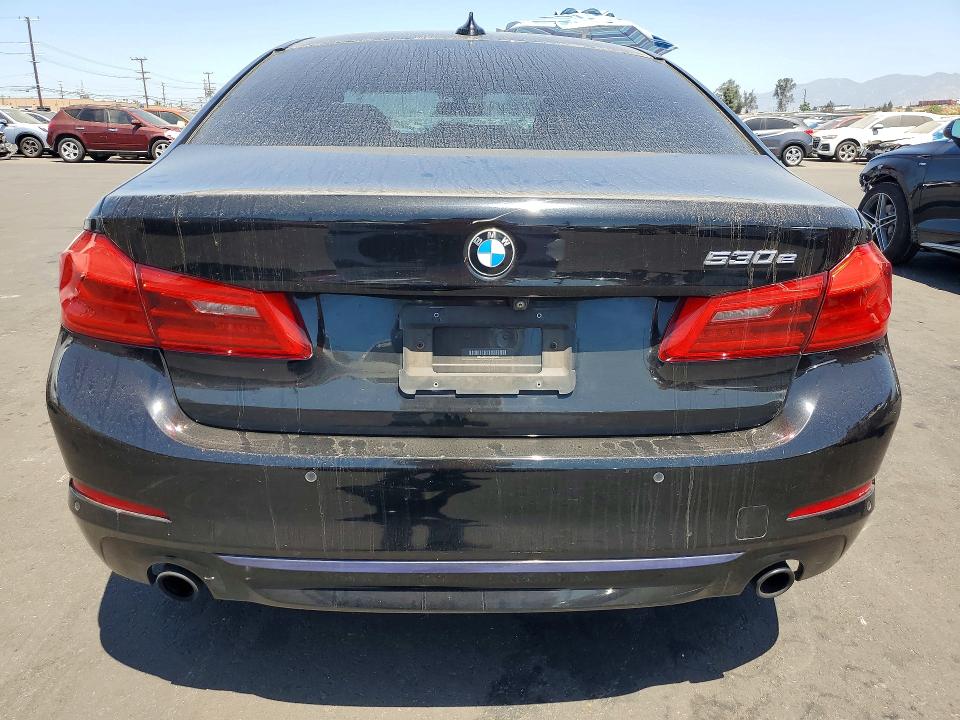 2019 BMW 5er VIN WBAJA9C57KB254290 COPART salvage auction — MINOR DENT/SCRATCHES, Ca - Dis/Dlr/Exp Only Clean Title, sold $9,000 on 2026-08-01 (photo 6)