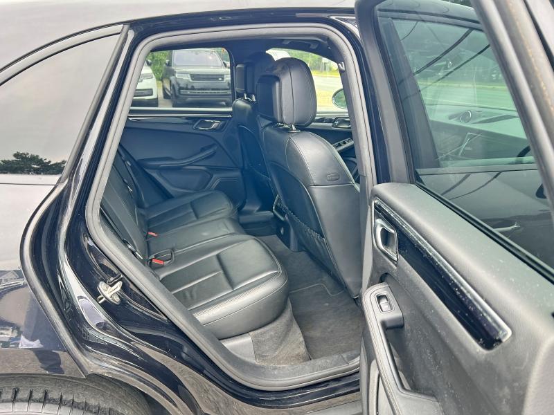 2019 Porsche Macan VIN WP1AA2A5XKLB09296 COPART salvage auction — MINOR DENT/SCRATCHES, Fl - Certificate Of Title (P), sold $11,900 on 2026-07-31 (photo 6)