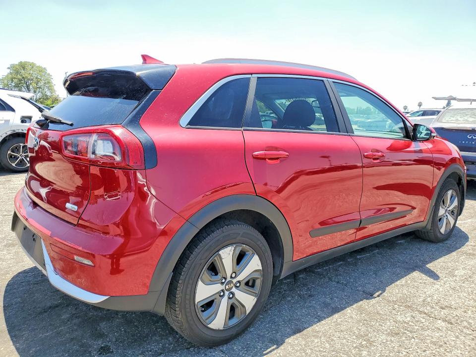 2018 Kia Niro VIN KNDCC3LC8J5128390 COPART salvage auction — MINOR DENT/SCRATCHES, Ca - Dis/Dlr/Exp Only Clean Title (P), sold $2,900 on 2026-07-17 (photo 3)