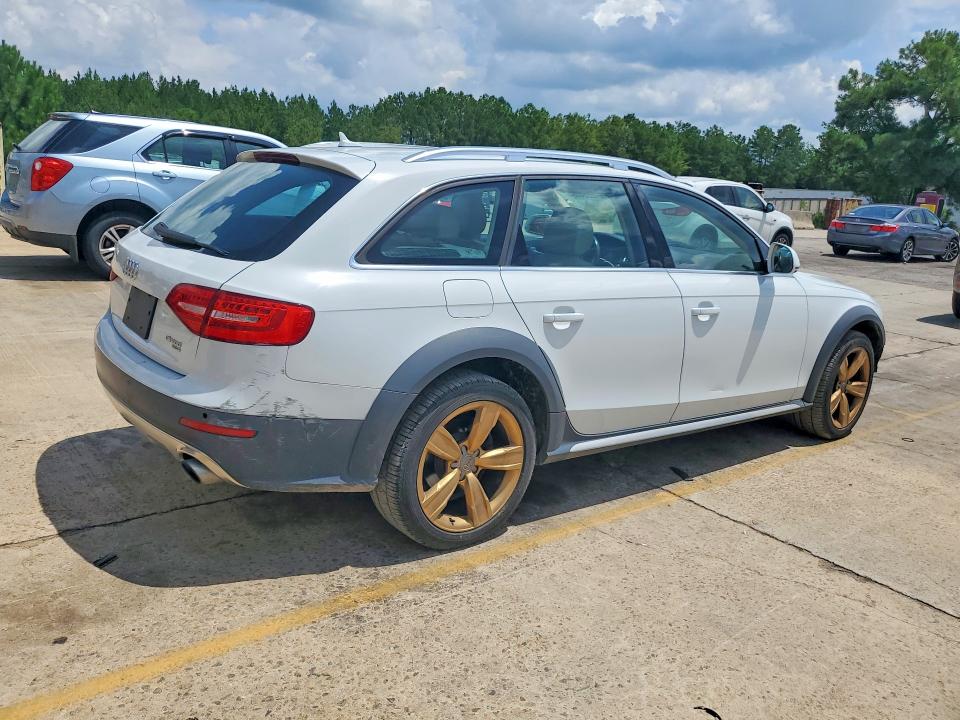 2013 Audi A4 allroad VIN WA1VFAFL2DA167577 COPART salvage auction — NORMAL WEAR, SC - CERTIFICATE OF TITLE (P), sold $300 on 2026-07-31 (photo 3)