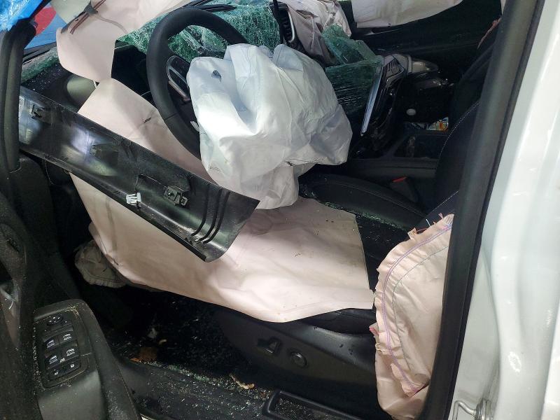 2025 Chrysler Pacifica VIN 2C4RC1S78SR565524 COPART salvage auction — ROLLOVER, Fl - Certificate Of Destruction, sold $7,700 on 2026-09-17 (photo 7)
