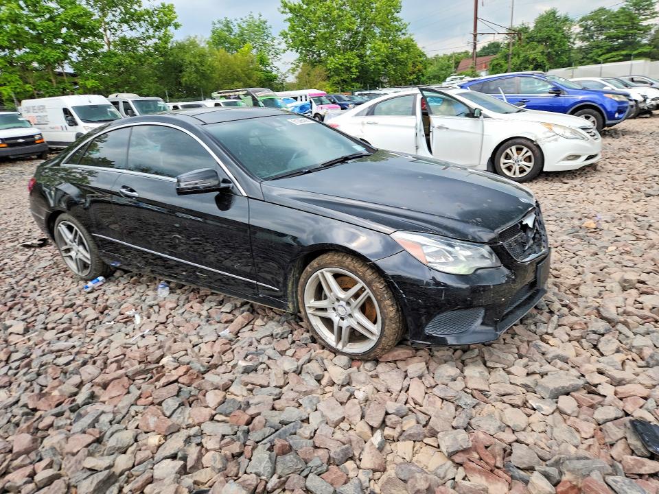 2015 Mercedes-benz E-klasse VIN WDDKJ6HB0FF301779 COPART salvage auction — REAR END, Pa - Certificate Of Salvage, sold $550 on 2026-08-10 (photo 4)