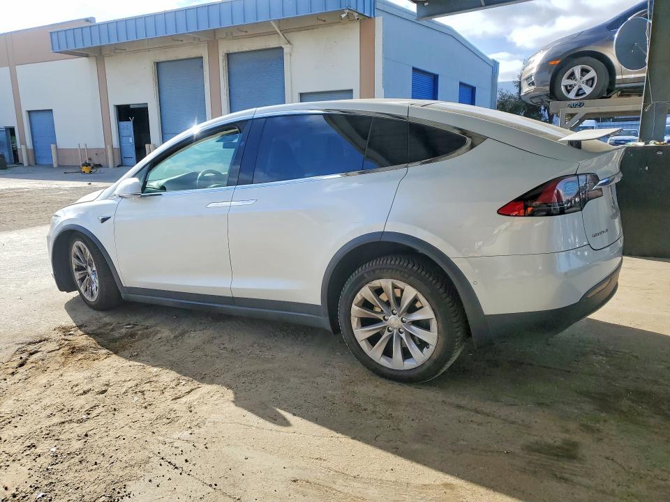 2018 Tesla Model x VIN 5YJXCBE28JF141476 COPART salvage auction — FRONT END, CA - SALVAGE CERTIFICATE, sold $4,600 on 2026-07-21 (photo 2)