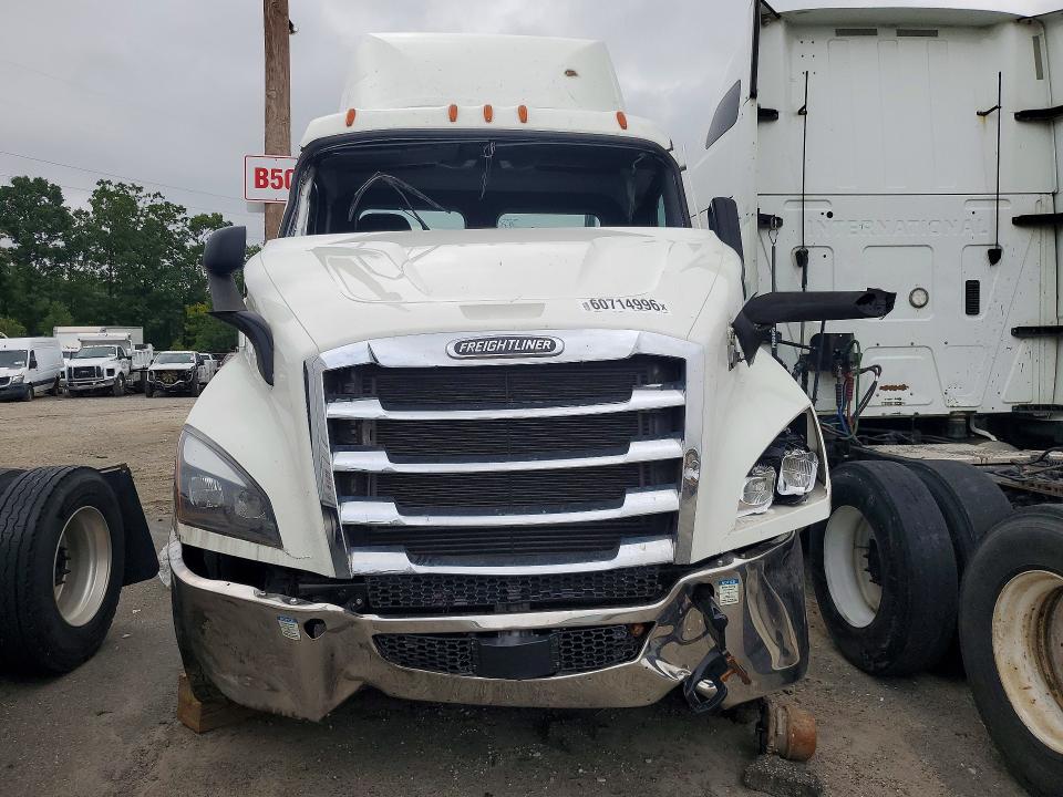 2025 Freightliner Cascadia VIN 3AKBHSDV7SSVX1034 COPART salvage auction — FRONT END, AZ - CERT OF TITLE - SALVAGE, sold $7,000 on 2026-08-13 (photo 5)