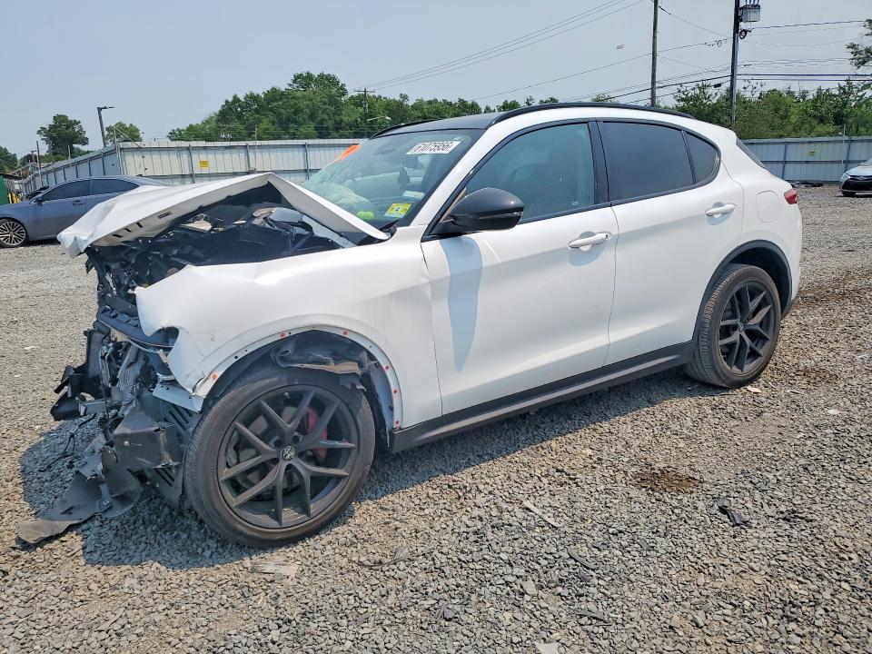 2019 Alfa romeo Stelvio VIN ZASPAKAN8K7C70175 COPART salvage auction — FRONT END, Nj - Cert Of Title-Salvage, sold $1,100 on 2026-08-11 (photo 1)