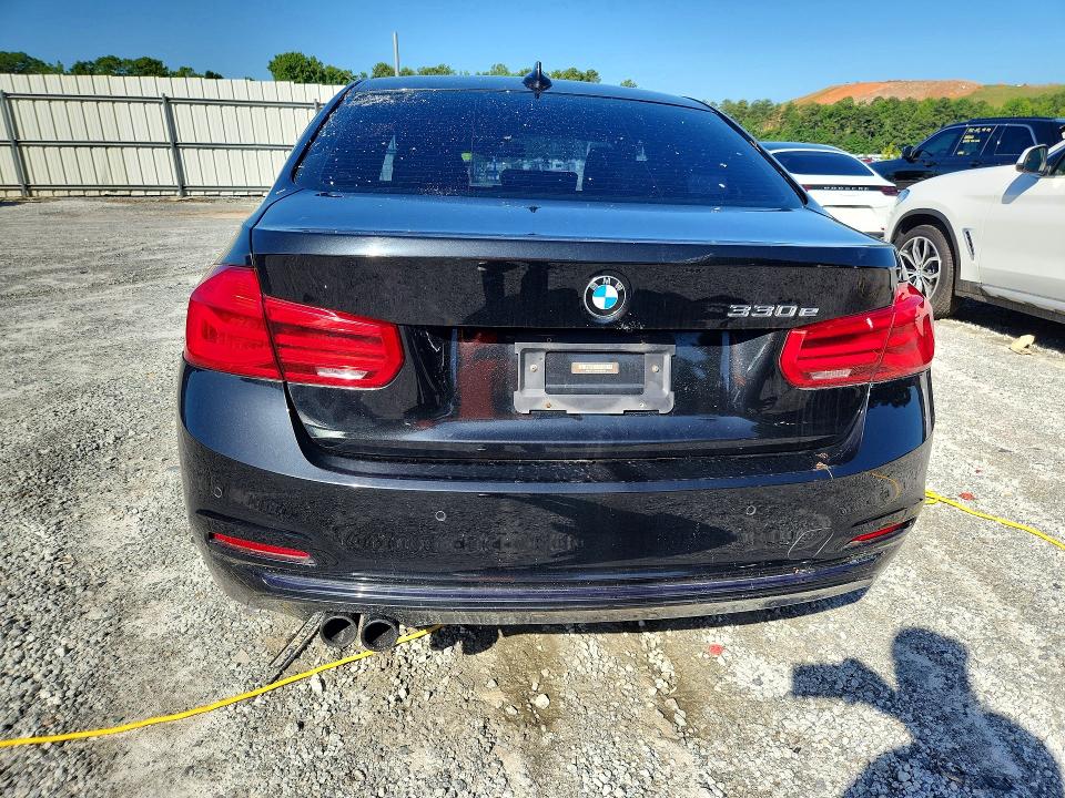 2017 BMW VIN WBA8E1C5XHK480160 COPART salvage auction — MECHANICAL, Salvage Title, sold $5,600 on 2026-08-04 (photo 6)