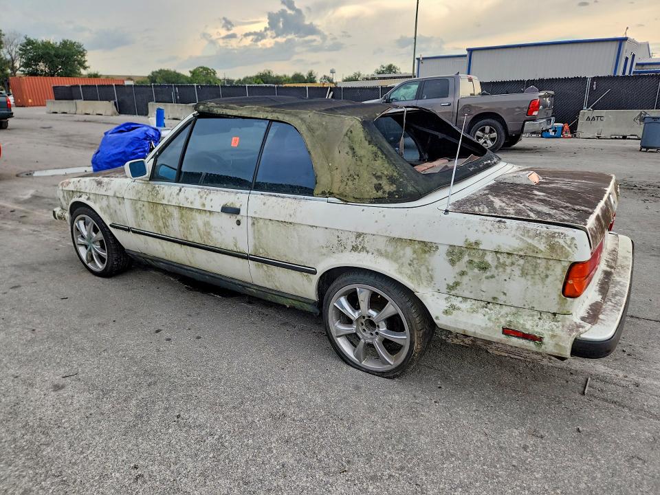 1987 BMW 3 series VIN WBABB2304H1943392 COPART salvage auction — ROOF, Fl - Certificate Of Title, sold $1,600 on 2026-07-30 (photo 2)