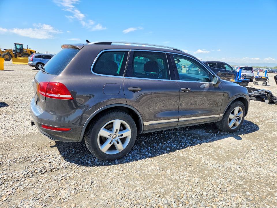 2011 Volkswagen Touareg VIN WVGFK9BP0BD003295 COPART salvage auction — FRONT END, CO - PUBLIC - SALVAGE TITLE (P), sold $350 on 2026-07-21 (photo 3)