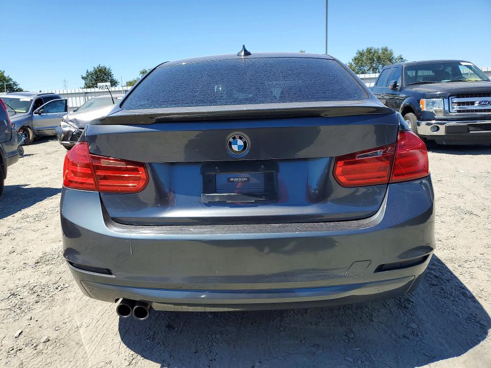 2012 BMW 3er VIN WBA3C1C56CF434133 COPART salvage auction — NORMAL WEAR, Ca - Dis/Dlr/Exp Only Clean Title, sold $10 on 2026-07-16 (photo 6)