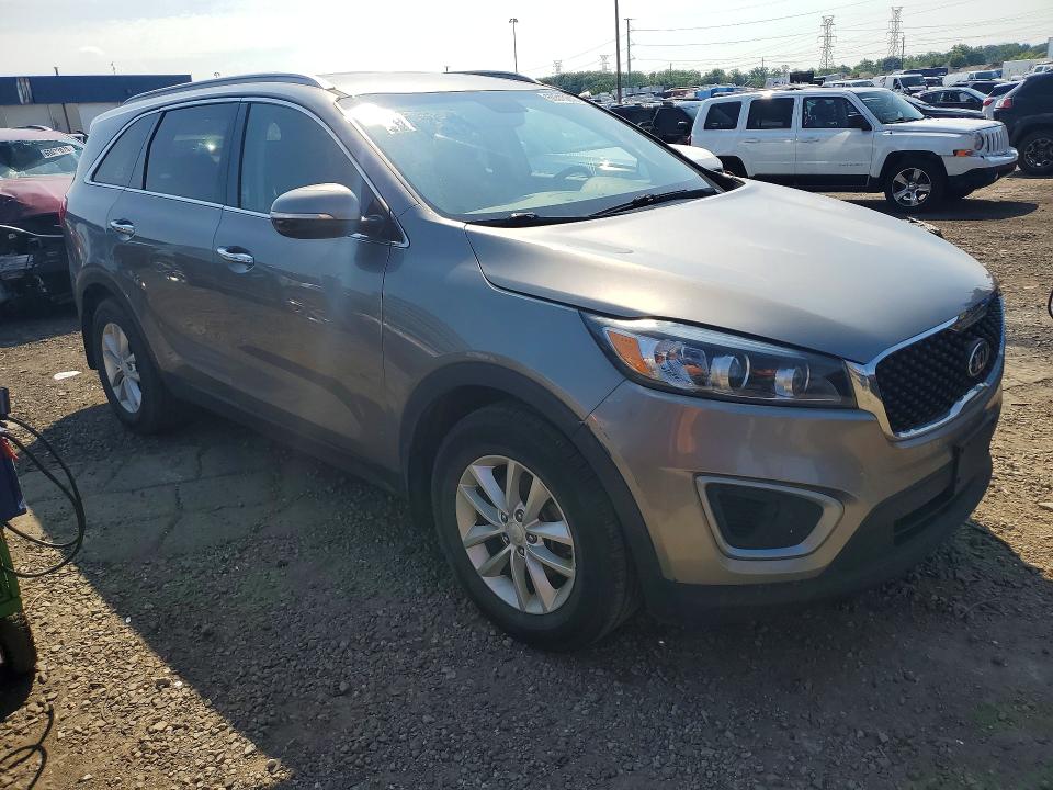 2017 Kia Sorento VIN 5XYPG4A31HG253912 COPART salvage auction — REAR END, Oh - Certificate Of Title, sold $400 on 2026-07-24 (photo 4)