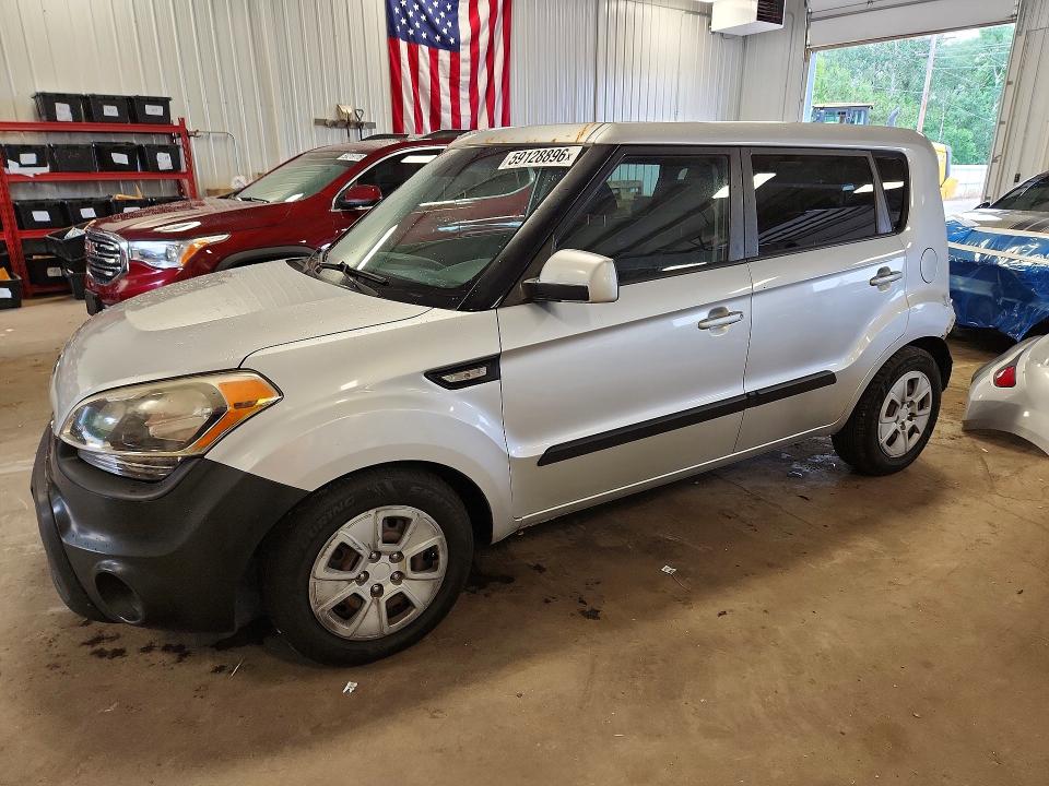 2013 Kia Soul VIN KNDJT2A59D7768736 COPART salvage auction — REAR END, Mn - Cert Of Title-Prior Salvage, sold $525 on 2026-07-14 (photo 1)