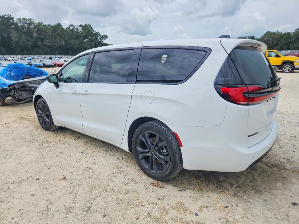 2026 Chrysler Pacifica VIN 2C4RC1BG5TR197773 COPART salvage auction — FRONT END, Salvage Title, sold $11,800 on 2026-07-28 (photo 2)