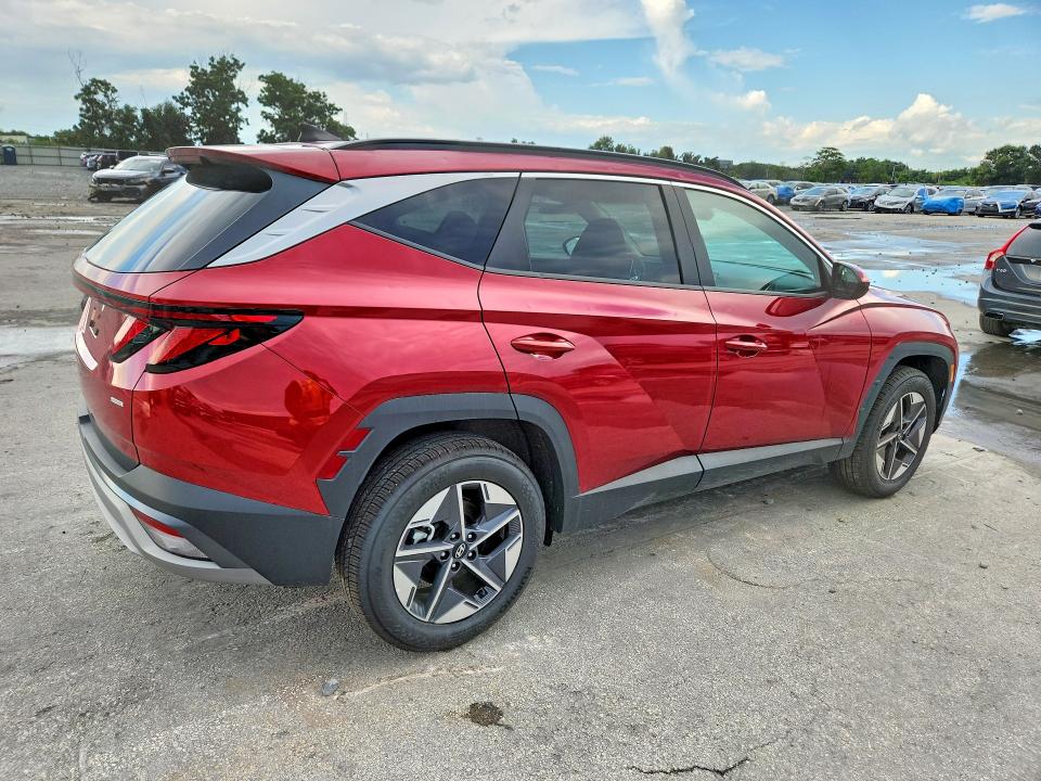 2026 Hyundai Tucson VIN 5NMJBCDE4TH697862 COPART salvage auction — HAIL, Ny - Certificate Of Title (P), sold $15,700 on 2026-07-30 (photo 3)