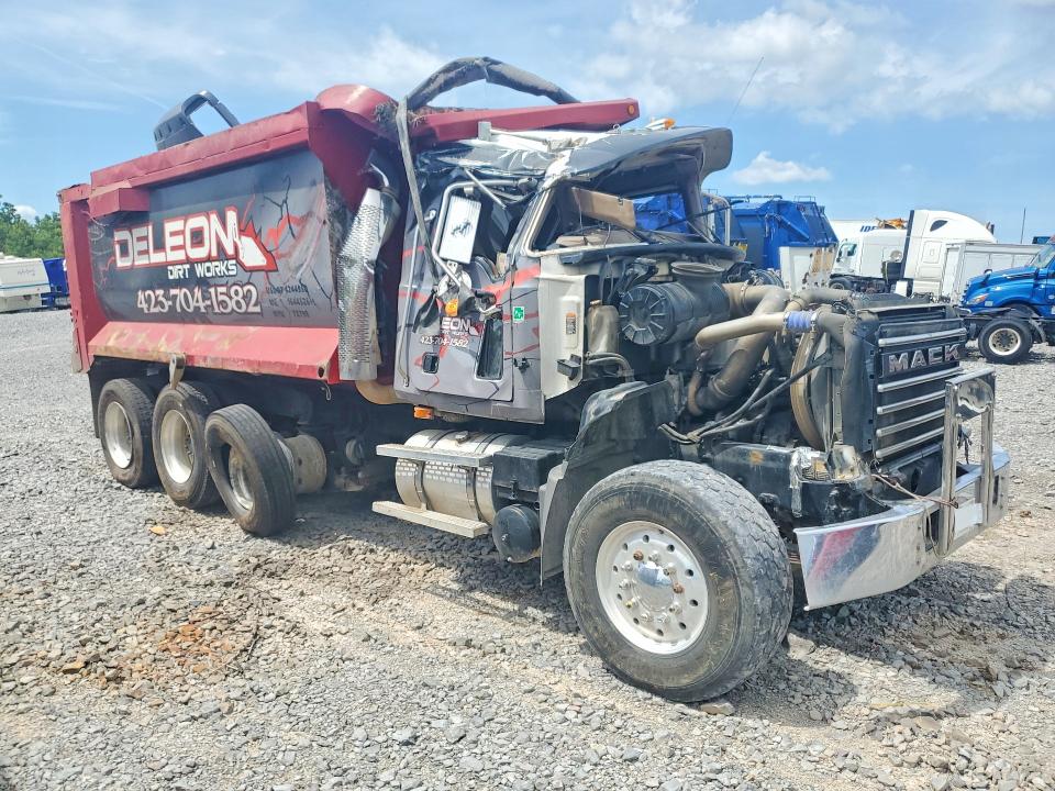 2007 Mack 700 ctp700 VIN 1M2AT04C37M003554 COPART salvage auction — ROLLOVER, TN - SALVAGE CERTIFICATE, sold $9,900 on 2026-09-17 (photo 4)