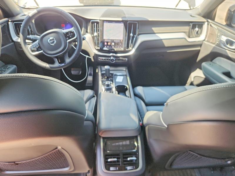 2022 Volvo Xc60 VIN YV4062RM8N1953876 COPART salvage auction — WATER/FLOOD, Salvage Title, sold $4,150 on 2026-07-27 (photo 8)