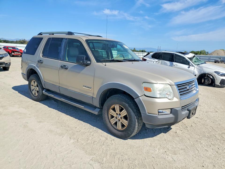 2006 Ford Explorer VIN 1FMEU73EX6ZA05183 COPART salvage auction — MECHANICAL, CA - DIS/DLR/EXP ONLY CLEAN TITLE, sold $60 on 2026-07-10 (photo 4)