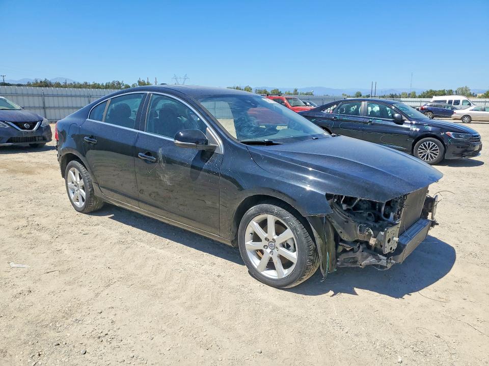 2016 Volvo S60 VIN YV126MFK0G1391057 COPART salvage auction — STRIPPED, Ca - Salvage Certificate, sold $475 on 2026-08-14 (photo 4)