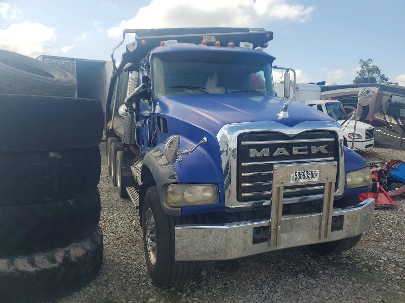 2007 Mack 700 ctp700 VIN 1M2AT04C67M004195 — COPART salvage auction photo