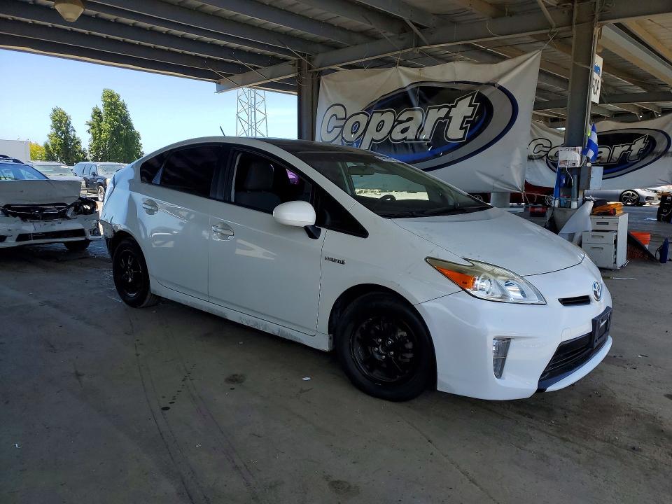 2015 Toyota Prius VIN JTDKN3DU6F1927578 COPART salvage auction — REAR END, CA - SALVAGE CERTIFICATE, sold $2,750 on 2026-07-14 (photo 4)