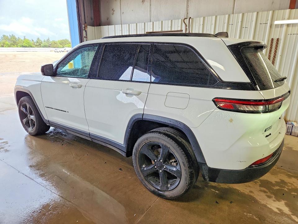 2023 Jeep Cherokee VIN 1C4RJHBG9PC566101 COPART salvage auction — SIDE, Il - Salvage Certificate, sold $14,900 on 2026-09-15 (photo 2)