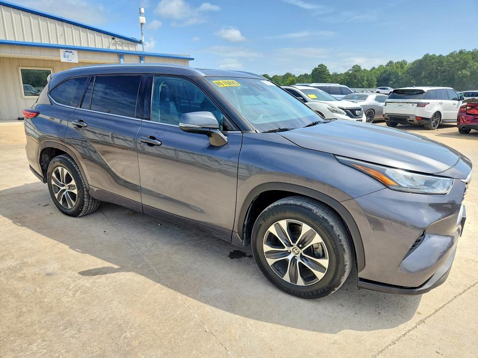 2020 Toyota Highlander VIN 5TDGZRAHXLS007410 COPART salvage auction — NORMAL WEAR, LA - CERTIFICATE OF TITLE, sold $3,300 on 2026-07-24 (photo 4)
