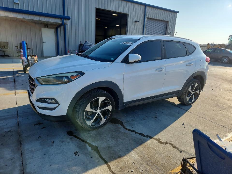 2016 Hyundai Tucson VIN KM8J3CA29GU259923 COPART salvage auction — VANDALISM, MO - CERTIFICATE OF TITLE, sold $225 on 2026-07-16 (photo 1)