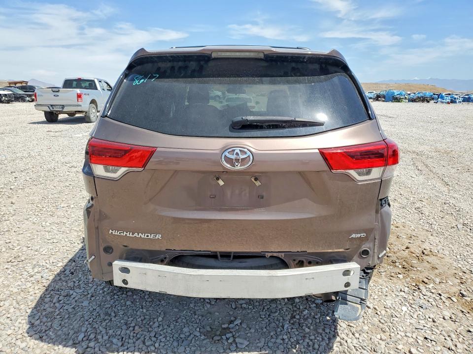 2019 Toyota Highlander VIN 5TDBZRFH8KS982070 COPART salvage auction — REAR END, Co - Certificate Of Title, sold $8,600 on 2026-07-24 (photo 6)