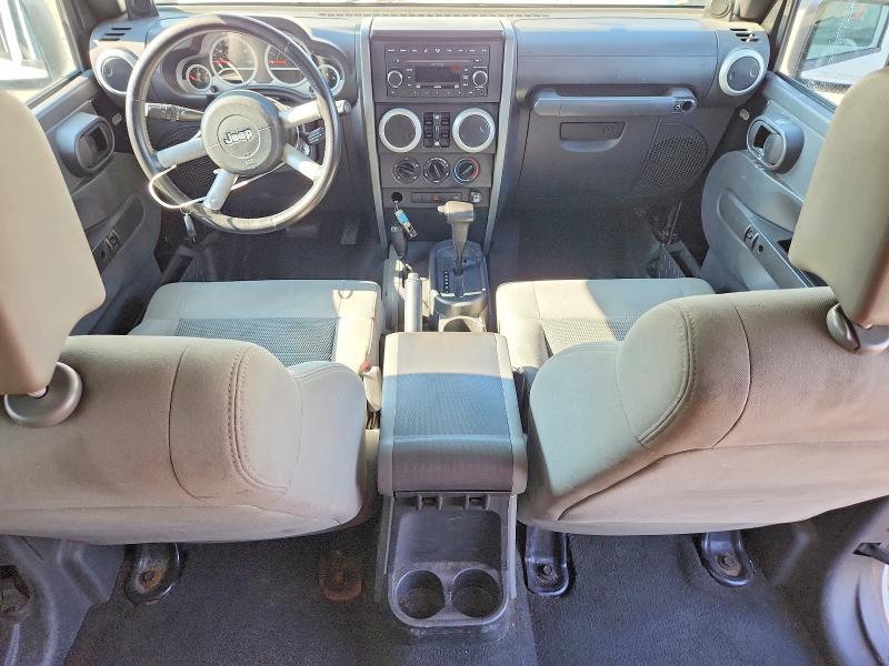 2008 Jeep Wrangler unlimited VIN 1J4GA59178L539272 COPART salvage auction — NORMAL WEAR, Tn - Certificate Of Title, sold $1,350 on 2026-07-09 (photo 8)