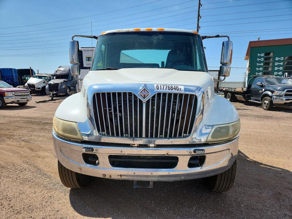 2005 International 4000 series VIN 1HTMMAAN75H679296 COPART salvage auction — MINOR DENT/SCRATCHES, Co - Certificate Of Title, sold $10,100 on 2026-08-10 (photo 5)