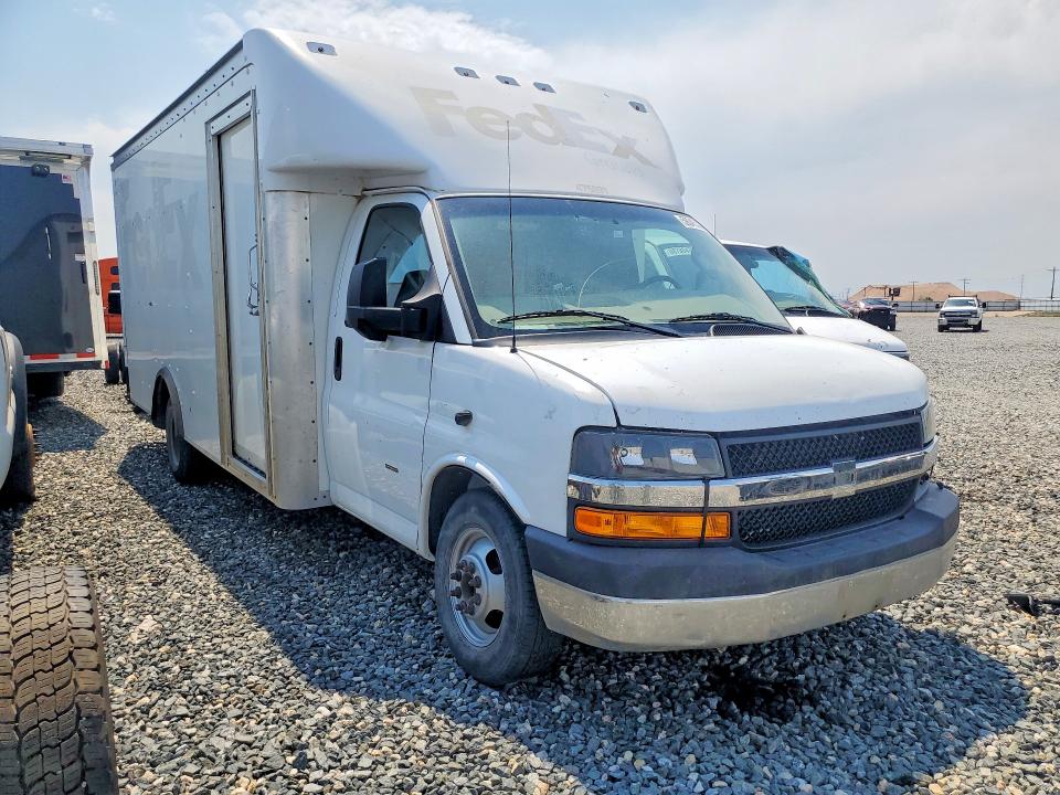 2022 Gmc Savana VIN 7GZ37TC79NN001017 COPART salvage auction — MECHANICAL, Co - Dis/Dlr/Exp Only Clean Title, sold $1,800 on 2026-07-15 (photo 4)