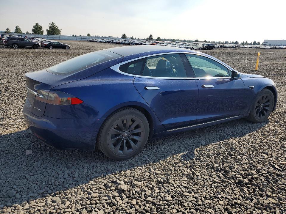 2020 Tesla Model s VIN 5YJSA1E26LF415416 COPART salvage auction — NORMAL WEAR, Id - Cert Of Title -Rebuilt Salvage, sold $1,800 on 2026-07-29 (photo 3)