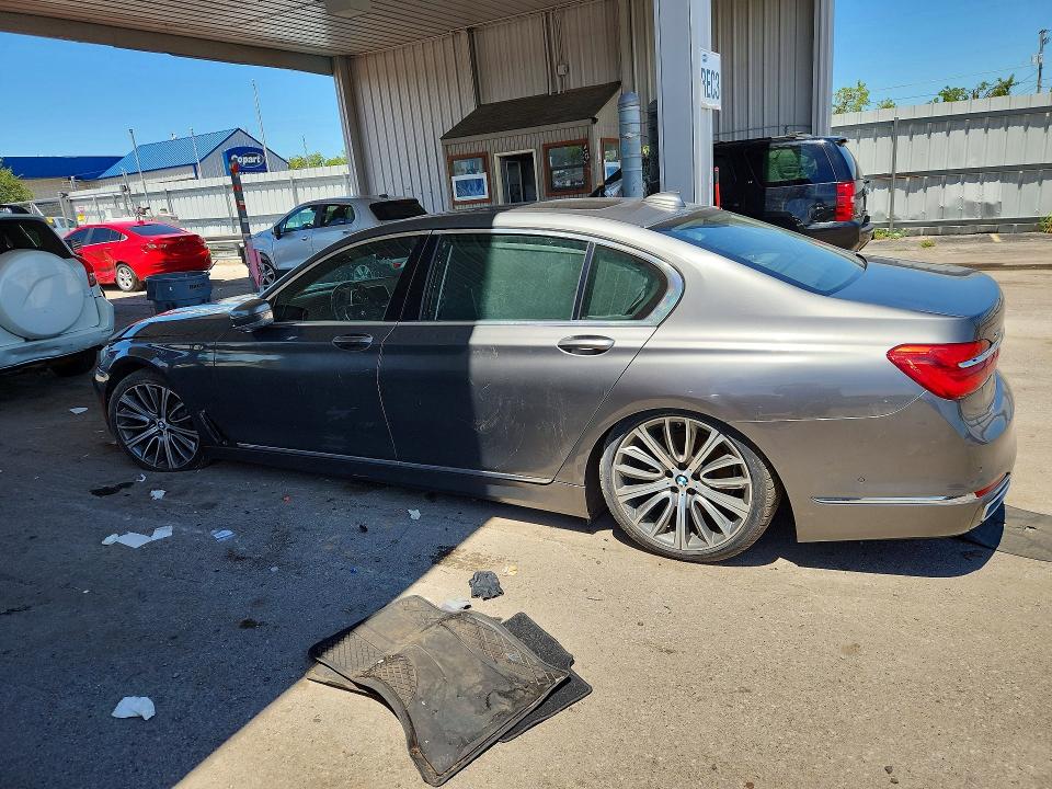 2016 BMW 7er VIN WBA7F2C57GGE12322 COPART salvage auction — FRONT END, Salvage Title, sold $6,300 on 2026-07-29 (photo 2)