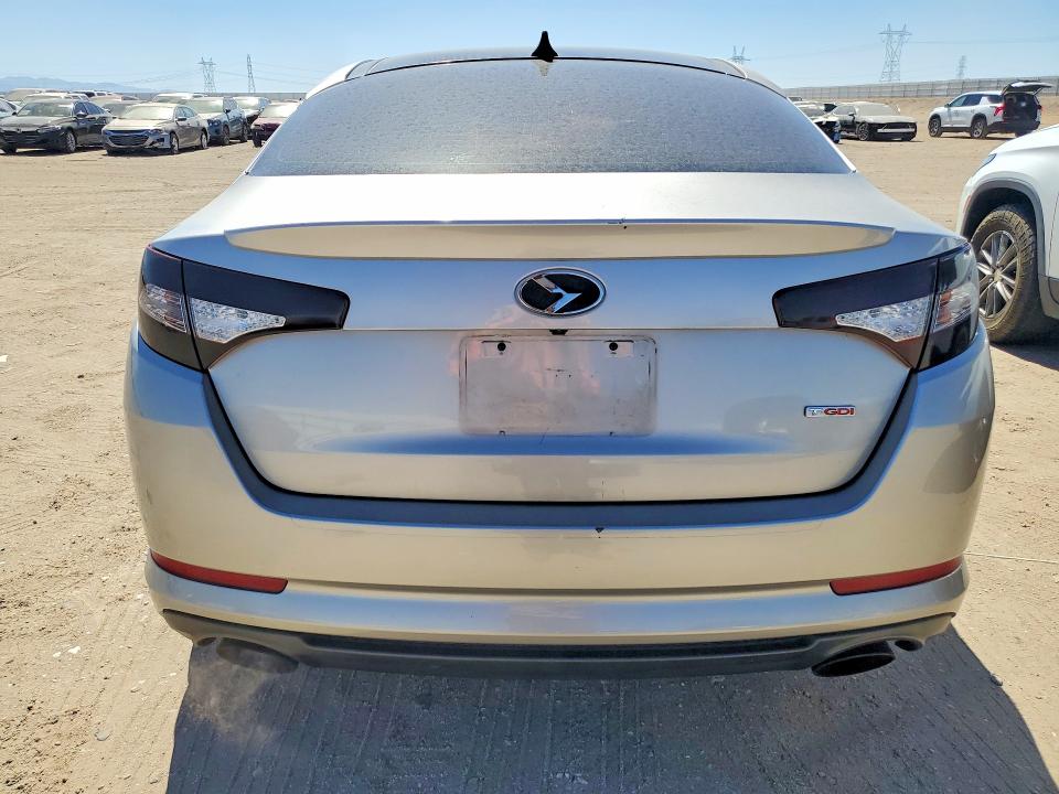 2011 Kia Optima VIN KNAGR4A66B5132228 COPART salvage auction — MINOR DENT/SCRATCHES, CA - DIS/DLR/EXP ONLY CLEAN TITLE, sold $550 on 2026-07-20 (photo 6)