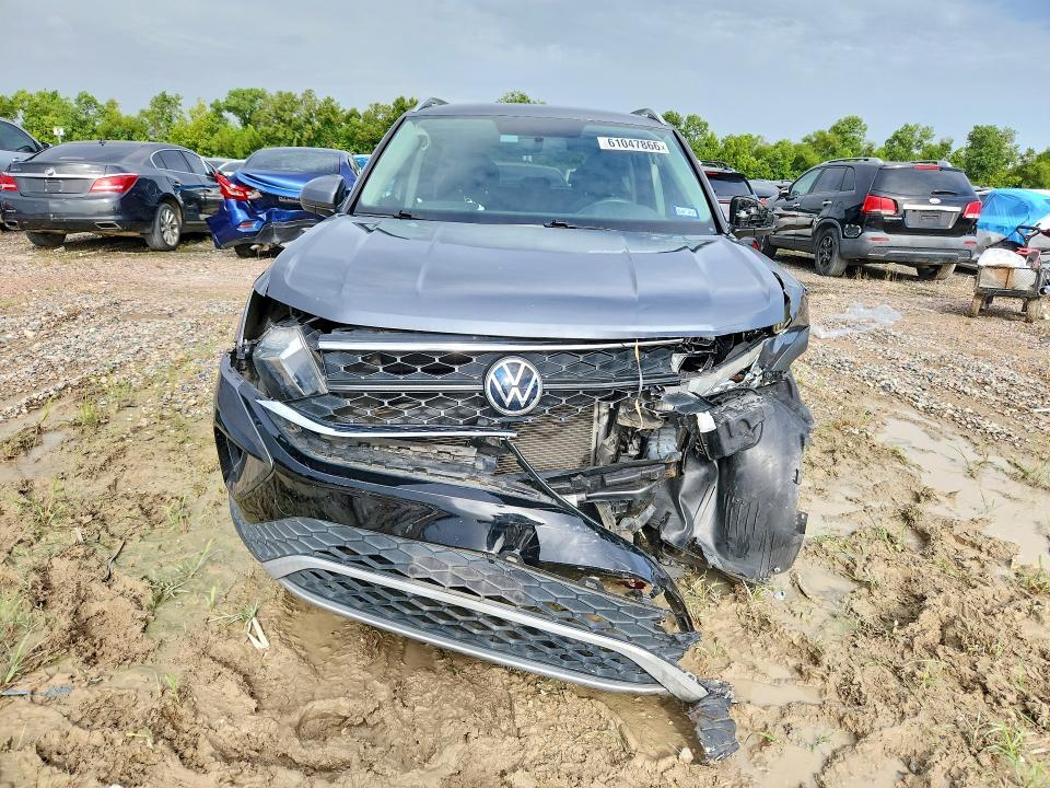 2022 Volkswagen Taos VIN 3VVWX7B21NM044432 COPART salvage auction — FRONT END, Tx - Salvage Vehicle Title, sold $2,100 on 2026-07-31 (photo 5)