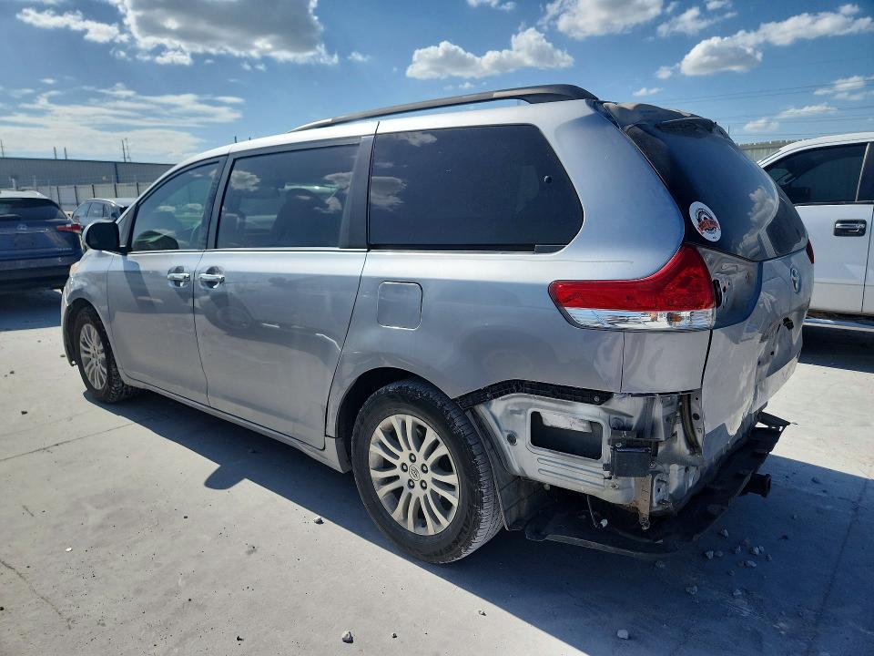 2013 Toyota VIN 5TDYK3DC5DS389627 COPART salvage auction — REAR END, Tx - Salvage Vehicle Title, sold $350 on 2026-07-21 (photo 2)