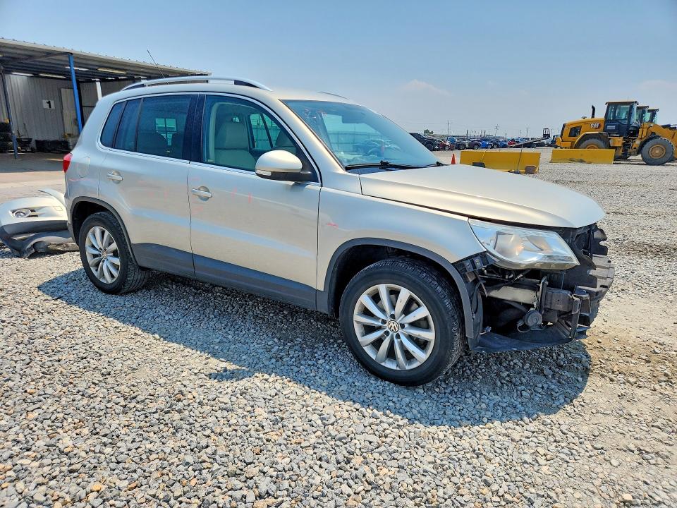 2011 Volkswagen Tiguan VIN WVGAV7AX4BW555975 COPART salvage auction — FRONT END, CO - PUBLIC - SALVAGE TITLE (P), sold $1,000 on 2026-07-09 (photo 4)