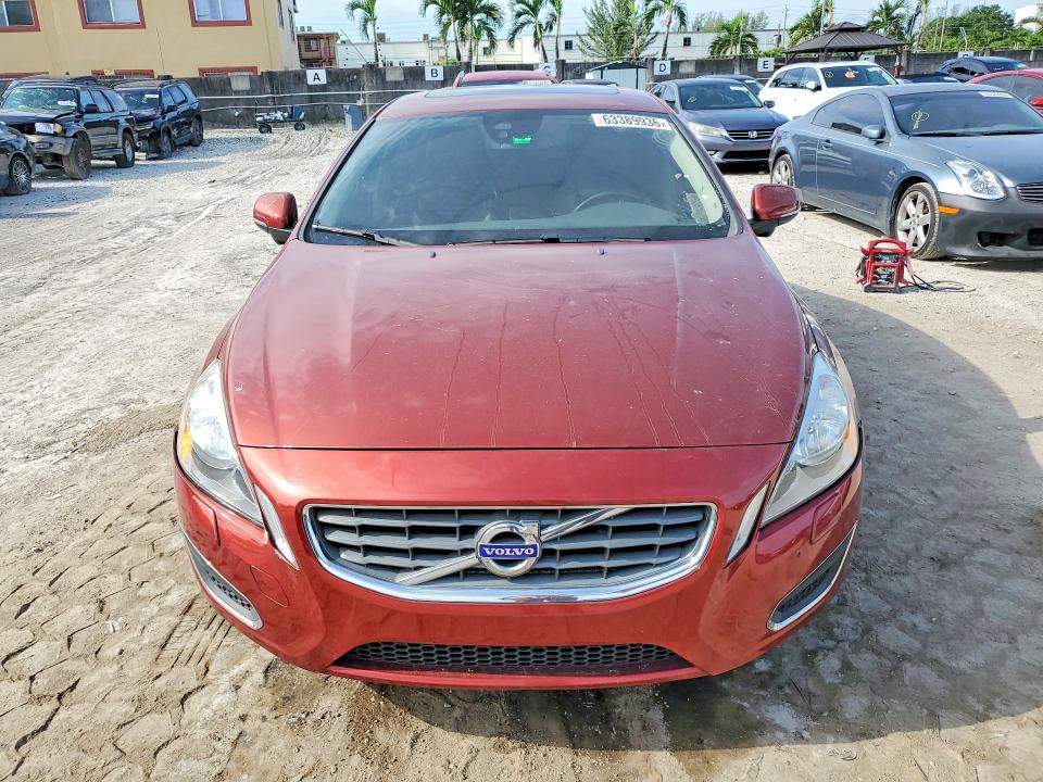 2013 Volvo S60 VIN YV1612FH8D2205019 COPART salvage auction — MINOR DENT/SCRATCHES, Fl - Certificate Of Title, sold $500 on 2026-08-18 (photo 5)