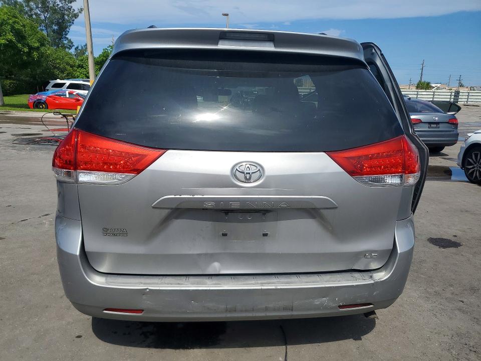 2014 Toyota Sienna VIN 5TDKK3DC6ES451088 COPART salvage auction — REAR END, Fl - Cert Of Title Slvg Rebuildable, sold $2,700 on 2026-07-22 (photo 6)