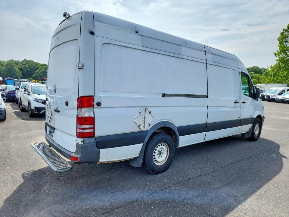 2014 Mercedes-benz Sprinter VIN WD3PE8DE6E5901141 COPART salvage auction — NORMAL WEAR, Nj - Certificate Of Title, sold $150 on 2026-07-21 (photo 3)