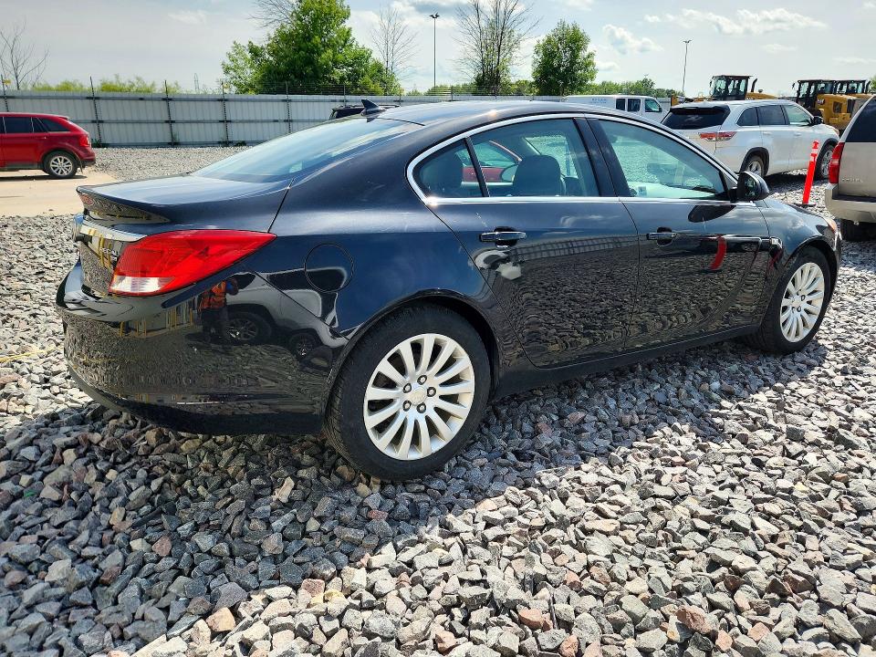 2011 Buick Regal VIN W04GU5GC4B1005841 COPART salvage auction — NORMAL WEAR, IN - CERTIFICATE OF TITLE, sold $1,485 on 2026-08-03 (photo 3)