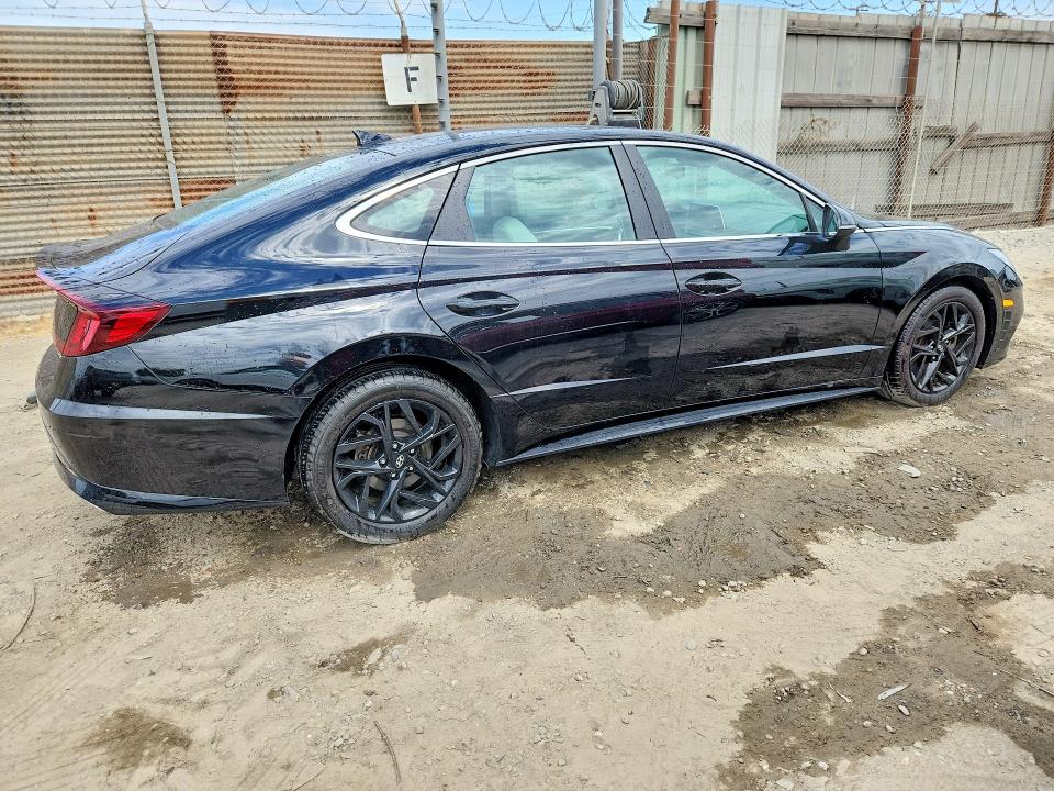 2022 Hyundai Sonata VIN KMHL24JA1NA228897 COPART salvage auction — MINOR DENT/SCRATCHES, Ca - Dis/Dlr/Exp Only Clean Title, sold $3,550 on 2026-07-27 (photo 3)