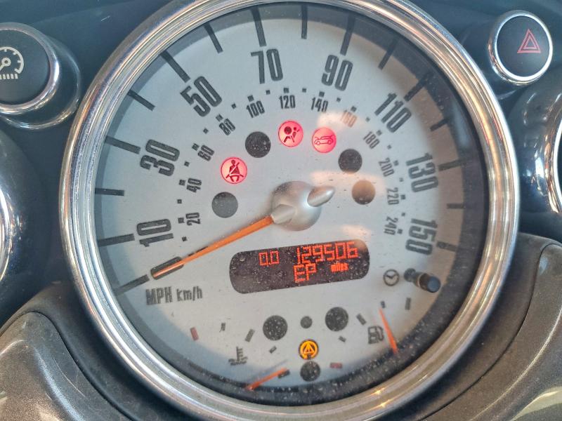 2006 Mini Cooper VIN WMWRH33586TK59185 COPART salvage auction — MINOR DENT/SCRATCHES, Ca - Salvage Certificate, sold $300 on 2026-07-29 (photo 9)