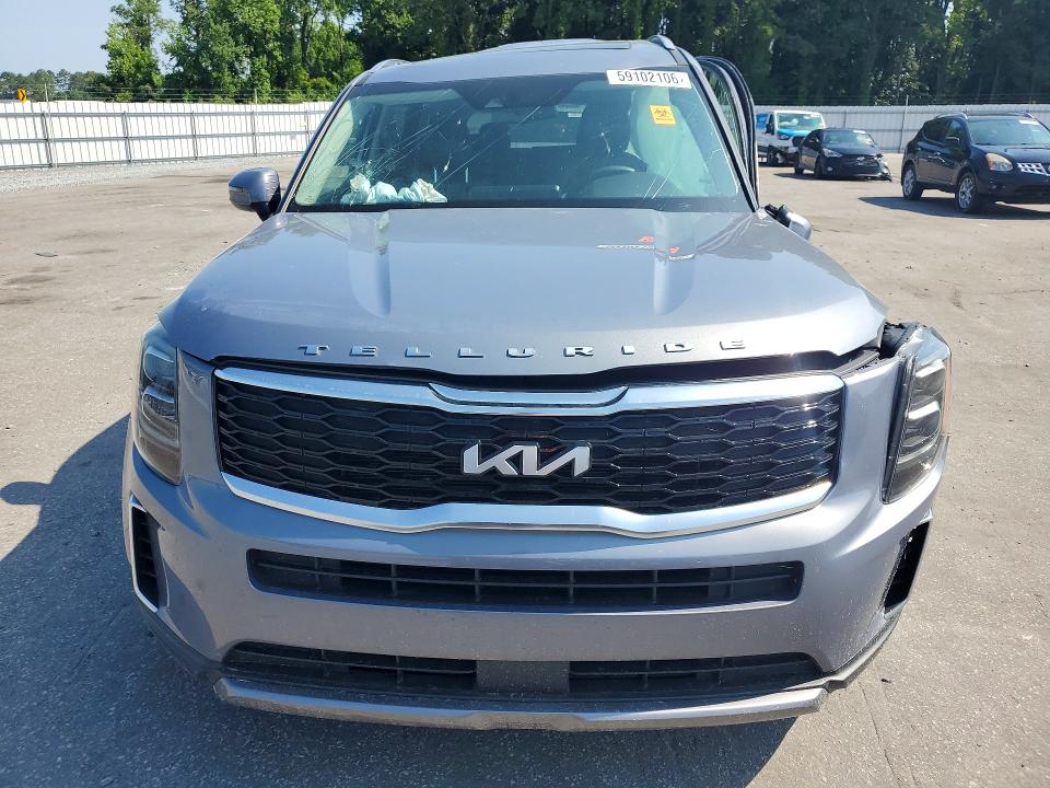 2022 Kia Telluride VIN 5XYP34HC9NG304022 COPART salvage auction — SIDE, Nc - Salvage Certificate Of Title, sold $1,250 on 2026-07-30 (photo 5)